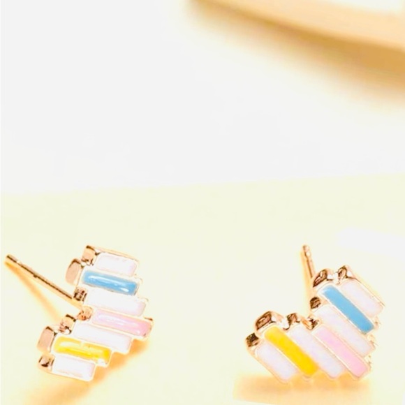 Pixelated Heart Pastel Retro Pixel Resolution Arcade Video Game Valentine’s Stud - Picture 4 of 6